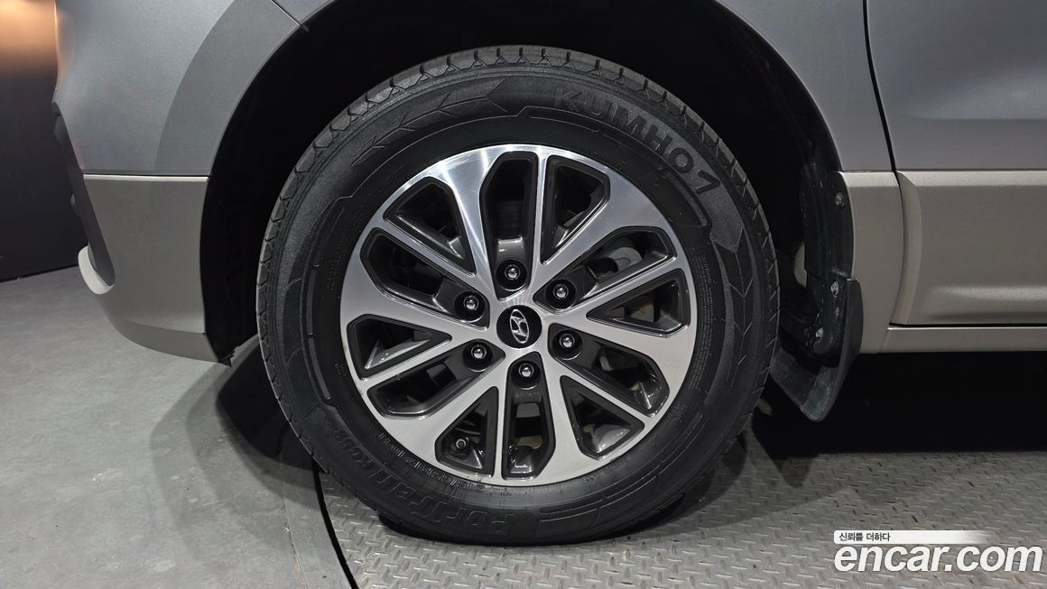 Hyundai Starex 2019