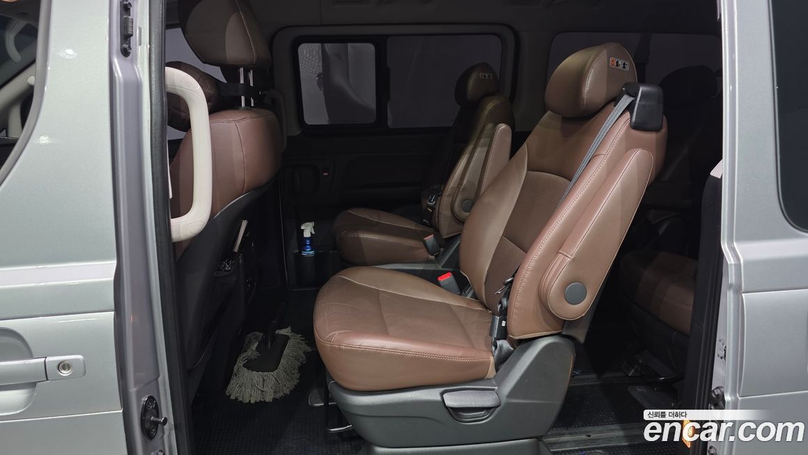 Hyundai Starex 2019
