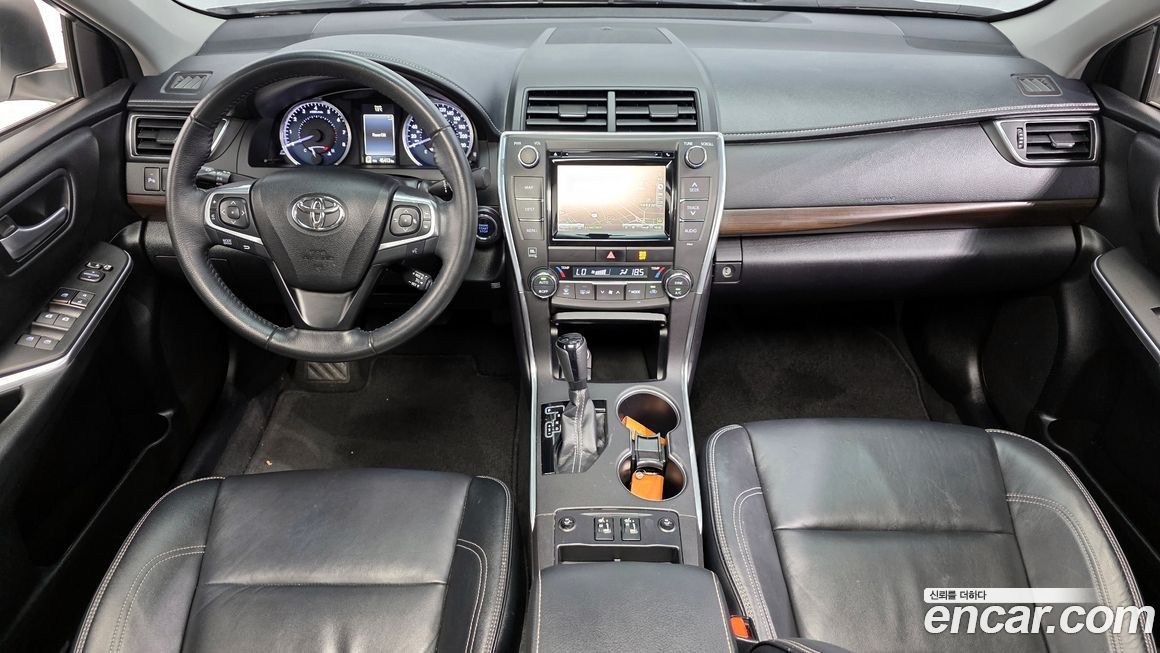 Toyota Camry 2016