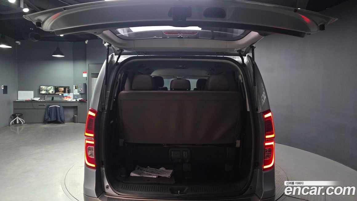 Hyundai Starex 2019