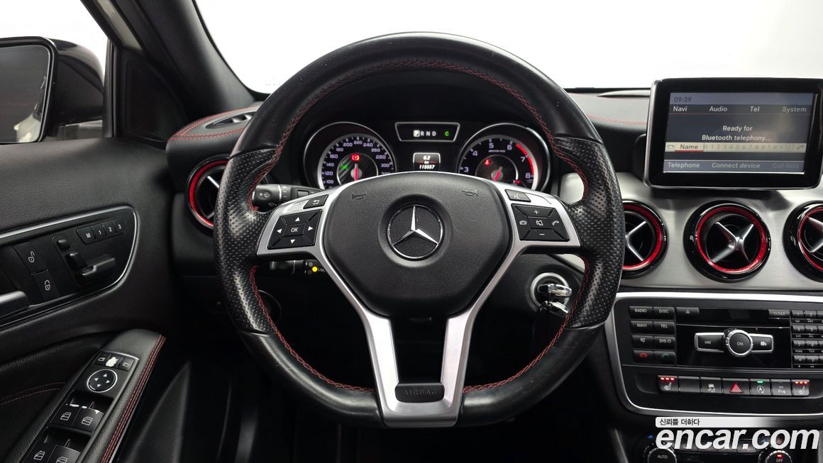 Mercedes-Benz GLA-Class 2015