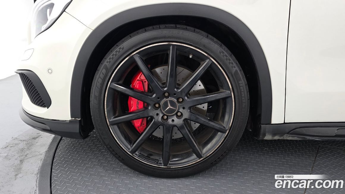 Mercedes-Benz GLA-Class 2015