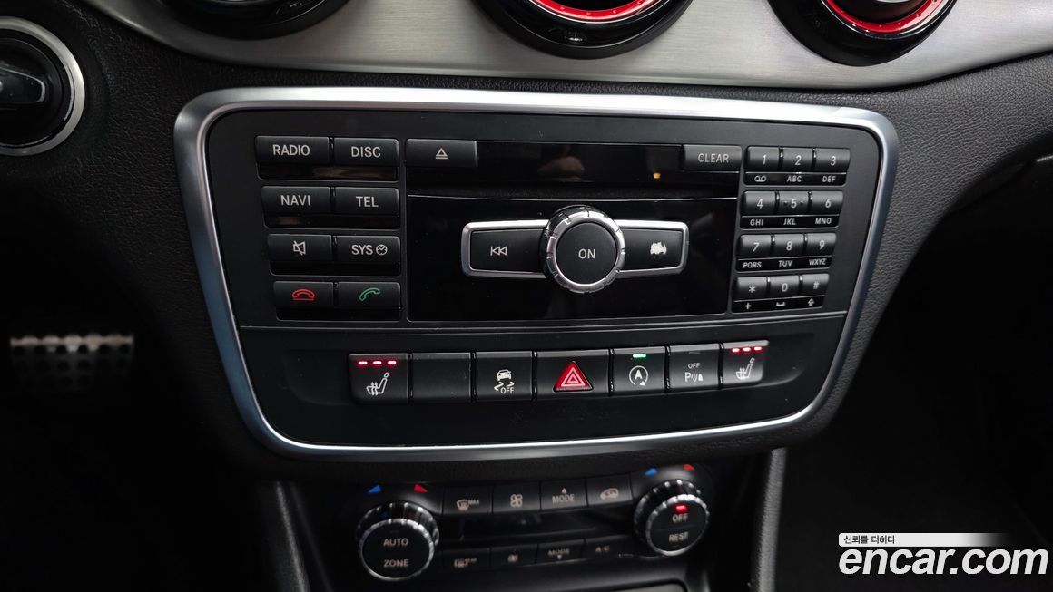 Mercedes-Benz GLA-Class 2015