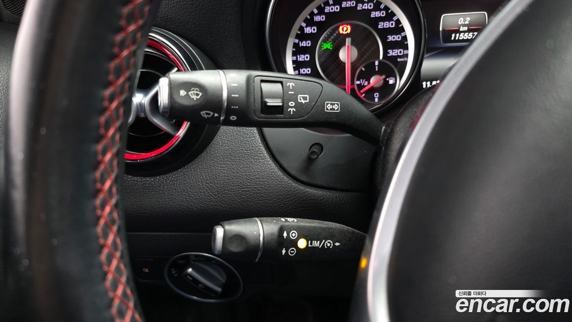 Mercedes-Benz GLA-Class 2015