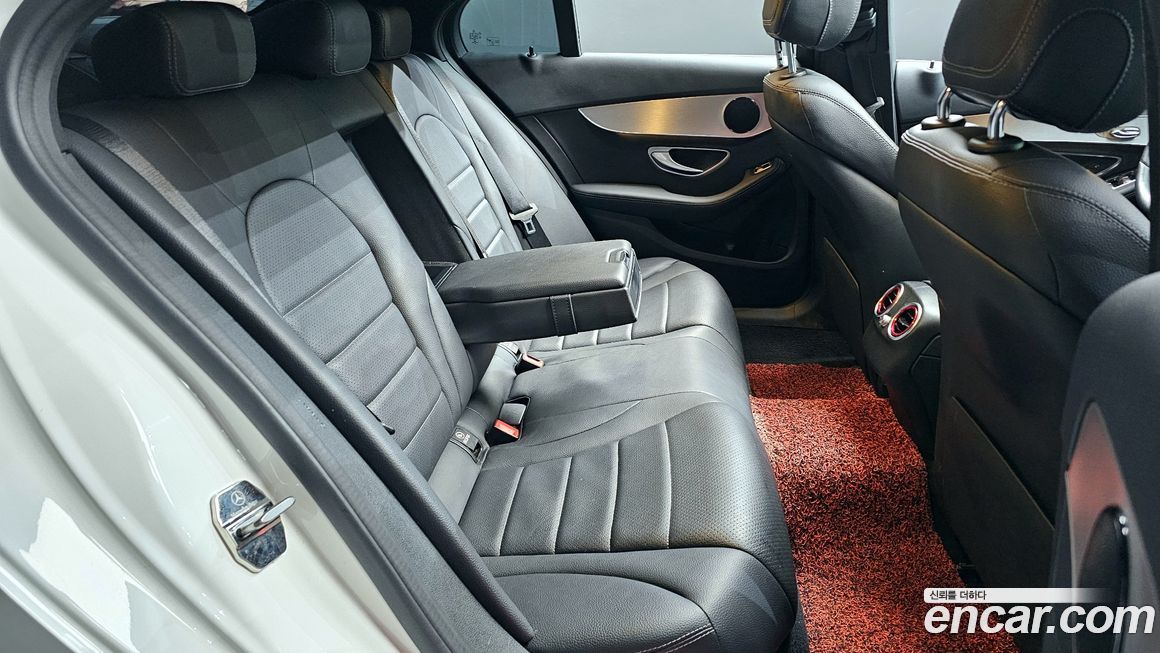 Mercedes-Benz C-Class 2020