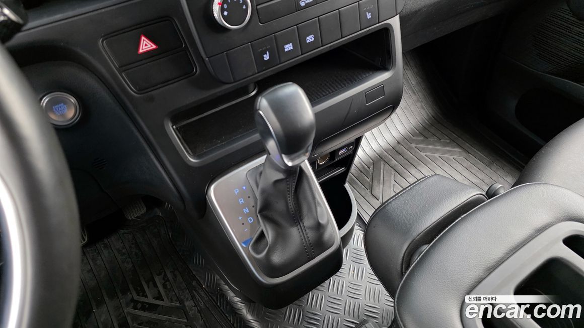 Hyundai Staria 2022