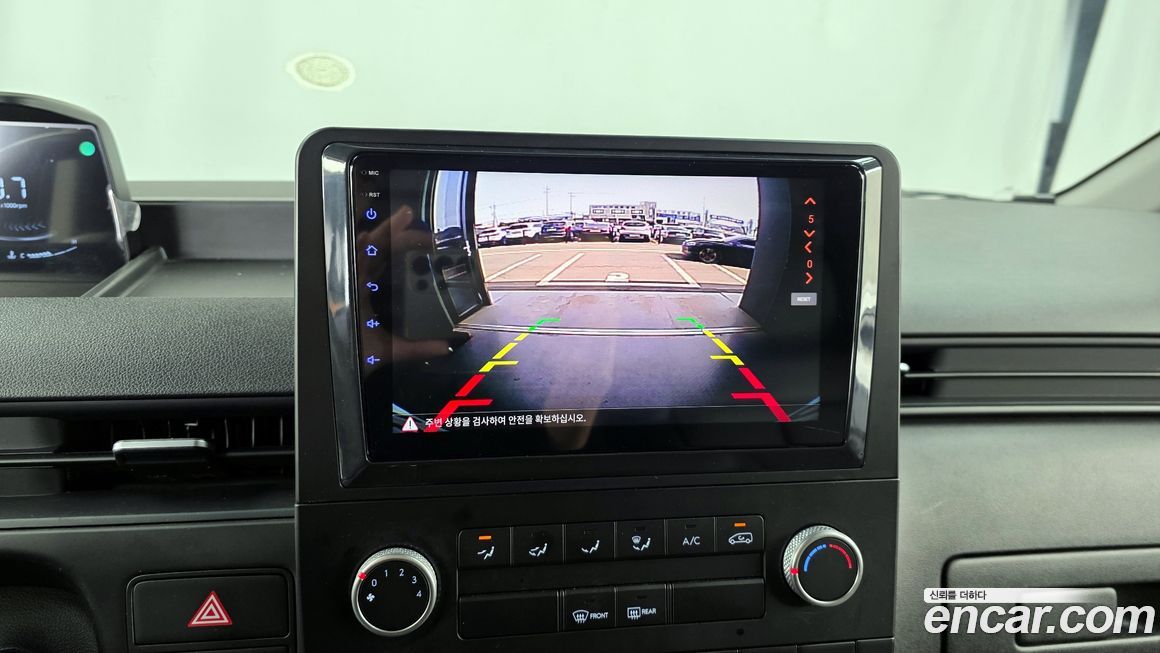 Hyundai Staria 2022
