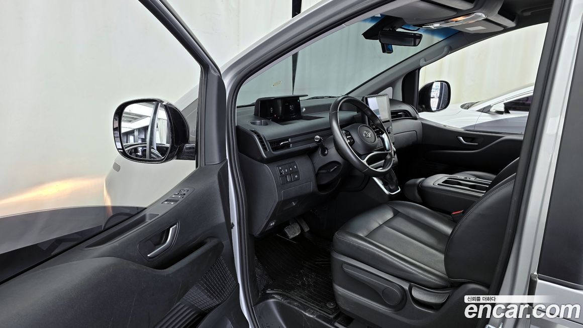 Hyundai Staria 2022