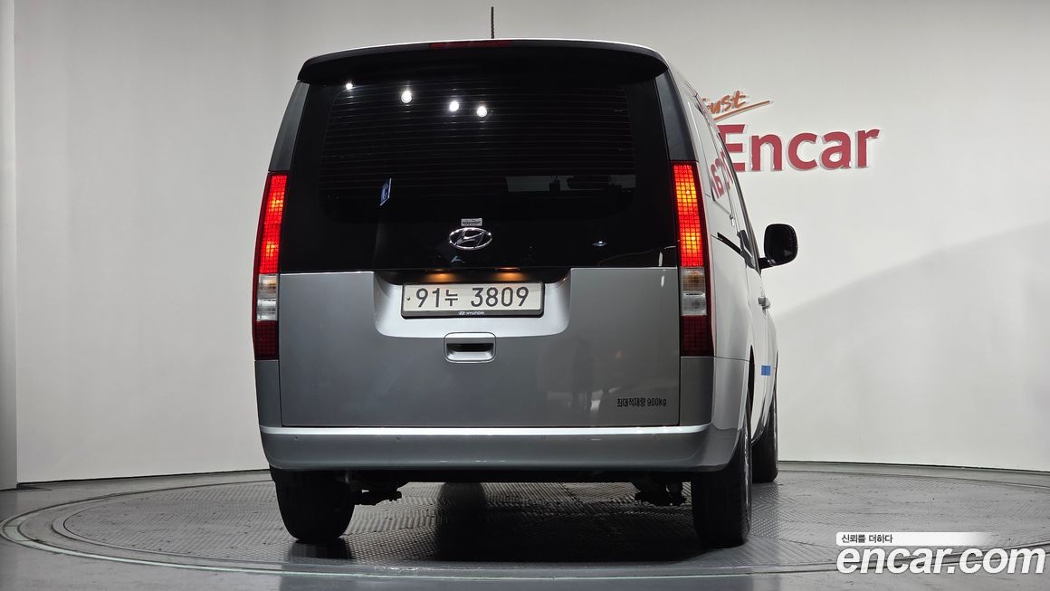 Hyundai Staria 2022