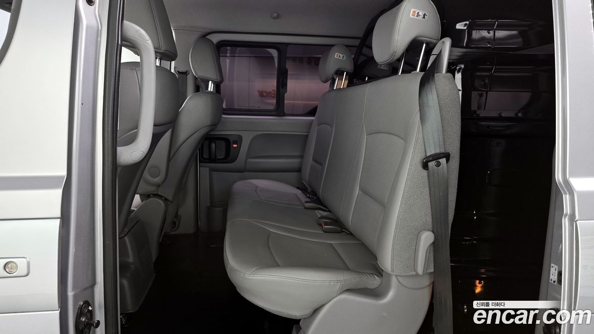 Hyundai Starex 2021