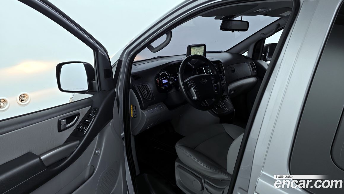 Hyundai Starex 2021