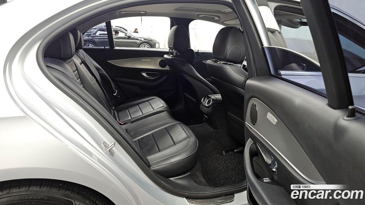 Mercedes-Benz E-Class 2017