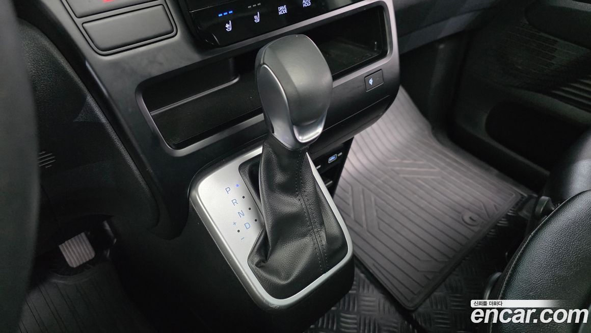 Hyundai Staria 2022