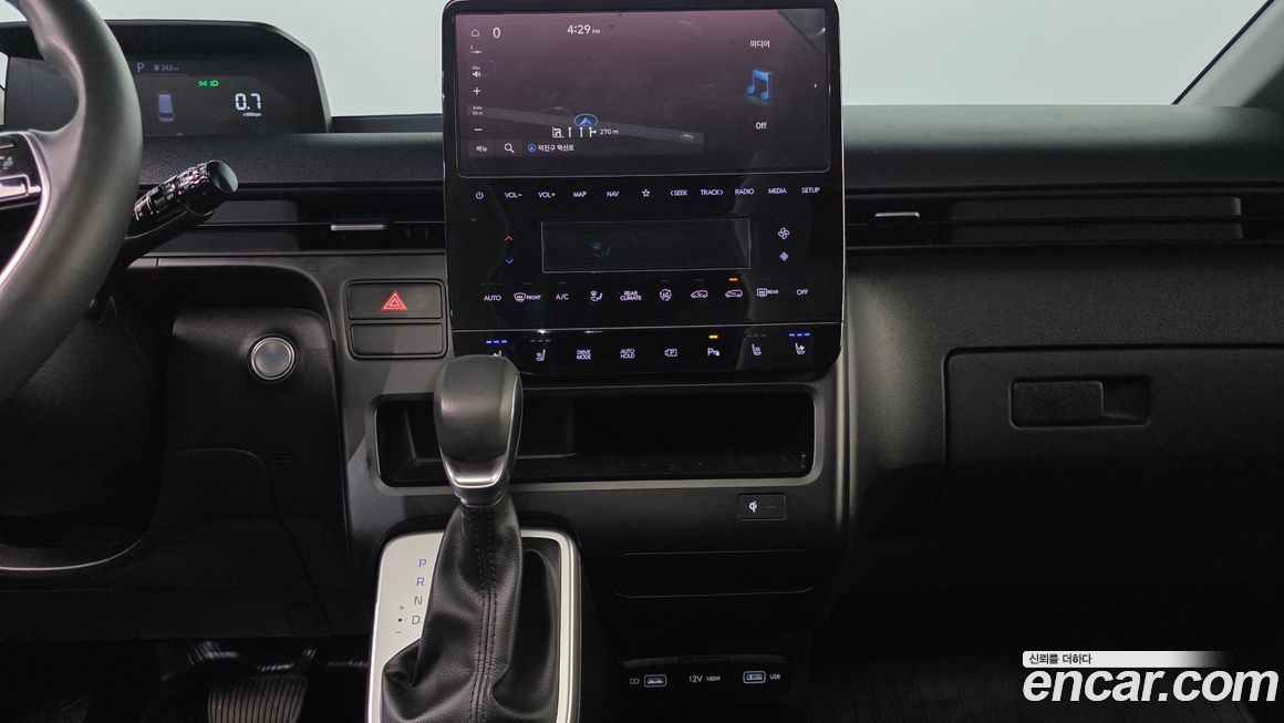 Hyundai Staria 2022
