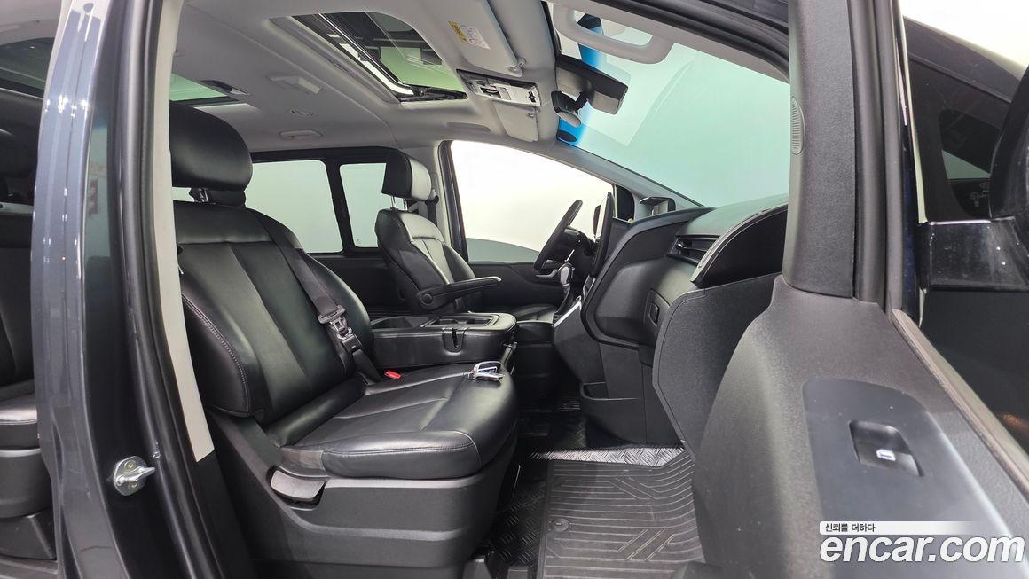 Hyundai Staria 2022