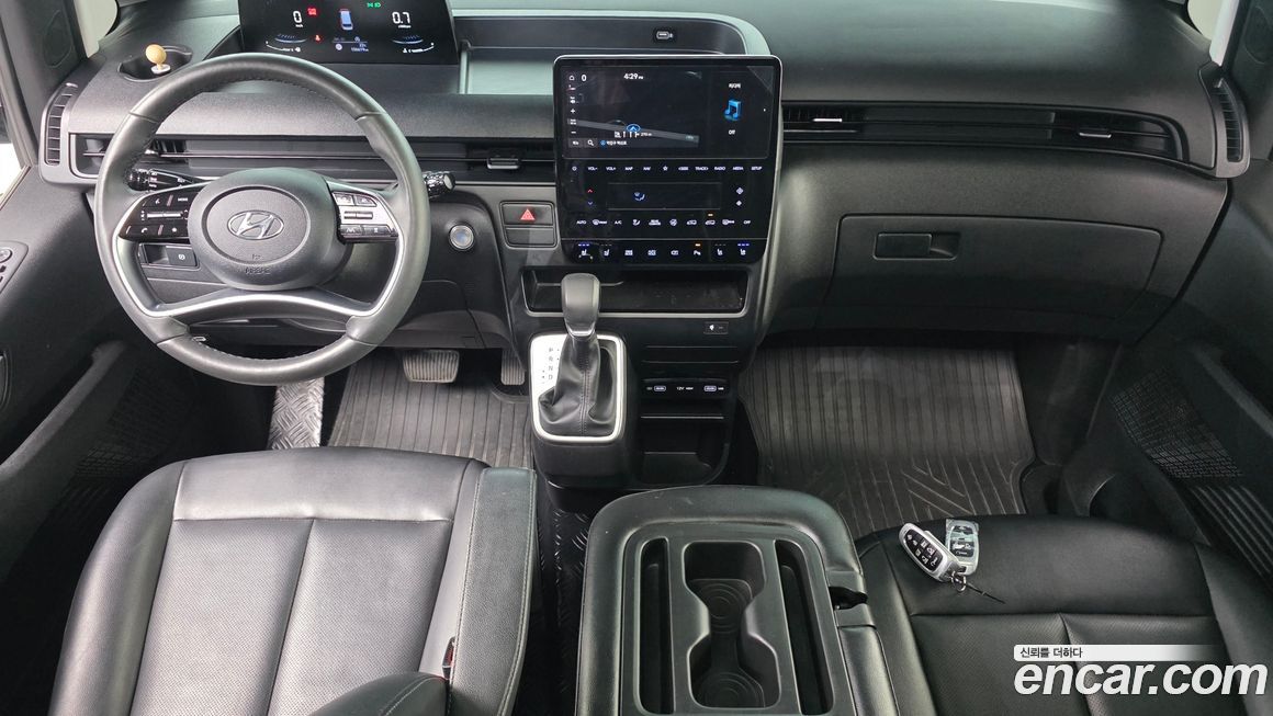 Hyundai Staria 2022