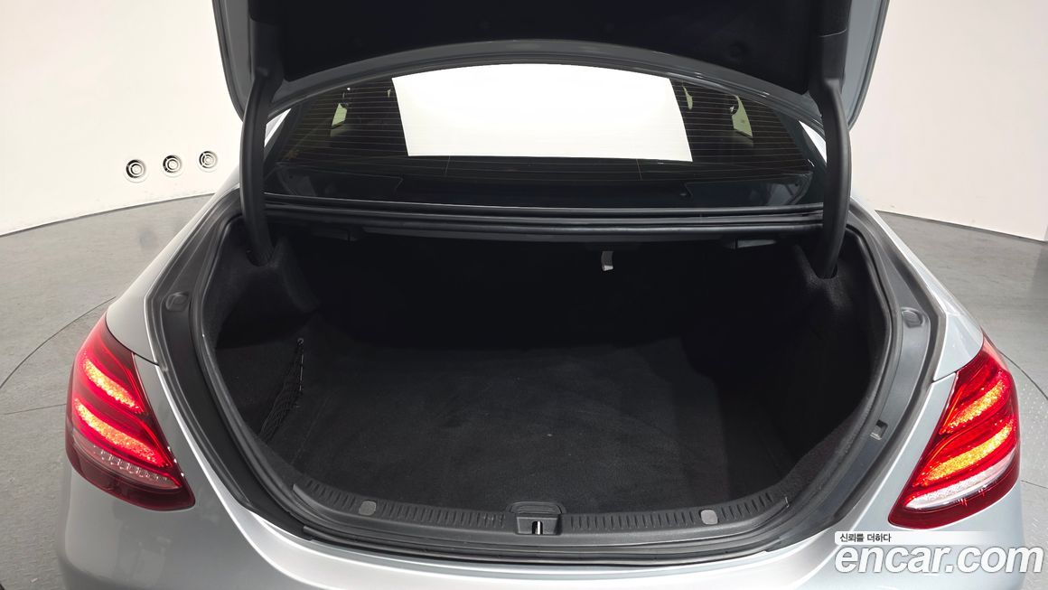 Mercedes-Benz E-Class 2018