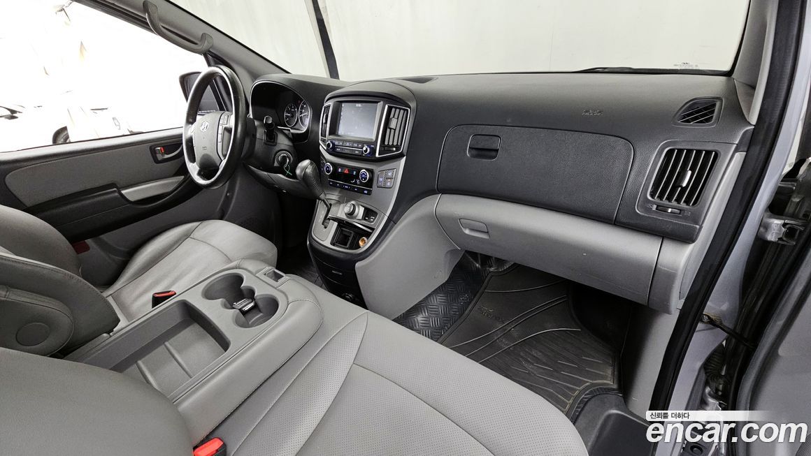 Hyundai Starex 2018