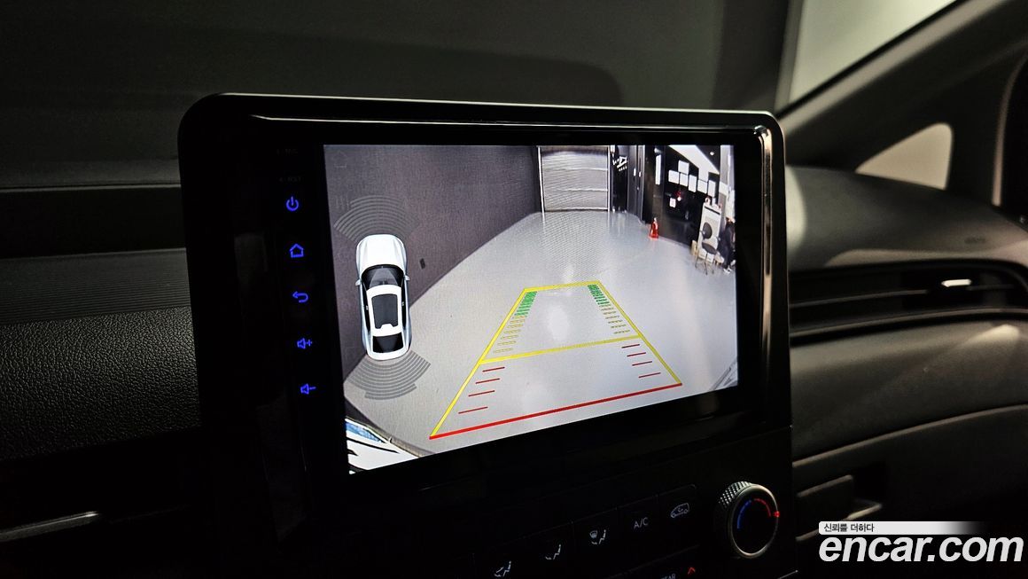 Hyundai Staria 2023