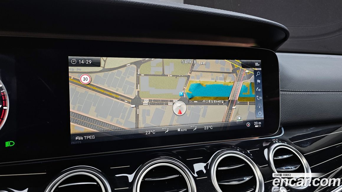 Mercedes-Benz E-Class 2018