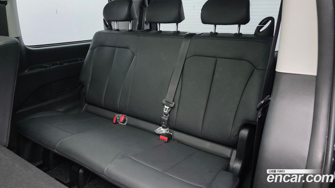 Hyundai Staria 2025