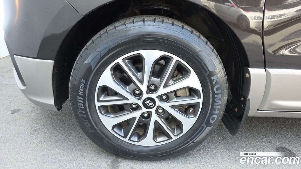 Hyundai Starex 2019