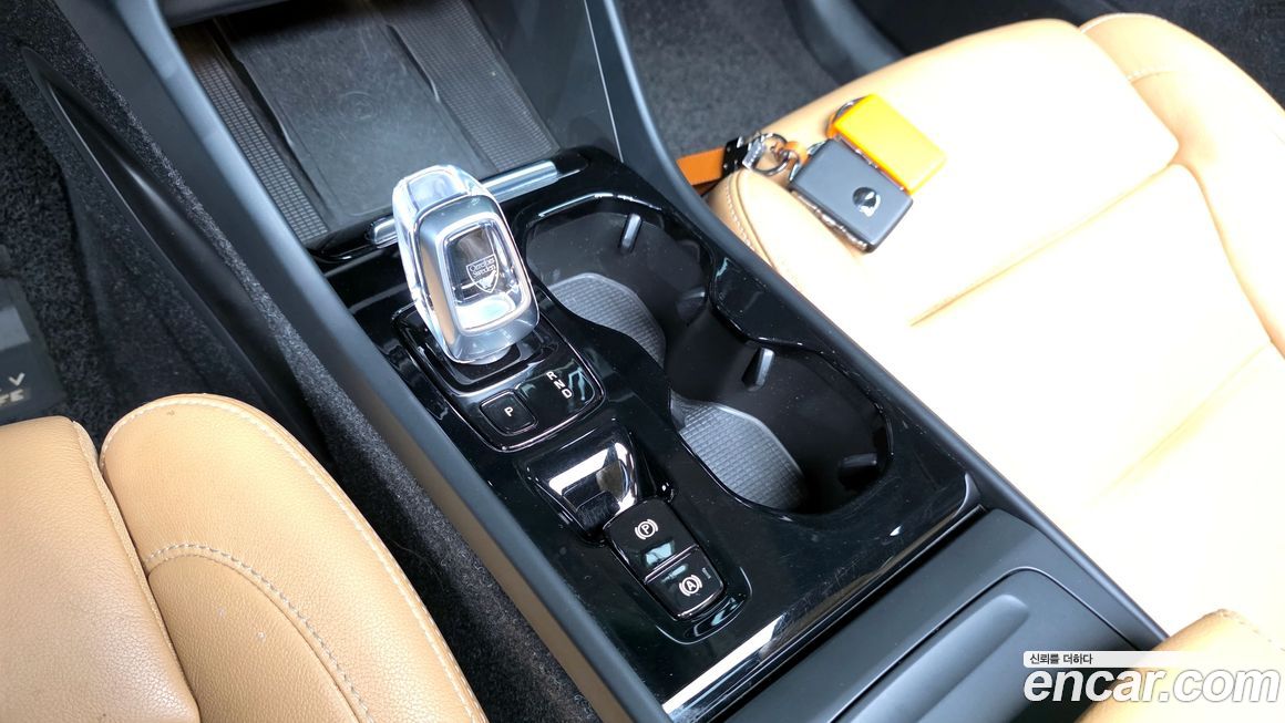 Volvo XC40 2021