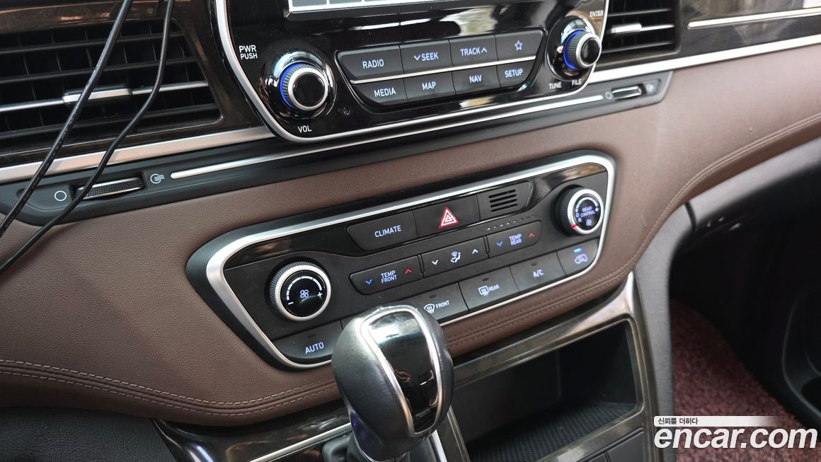 Hyundai Starex 2019