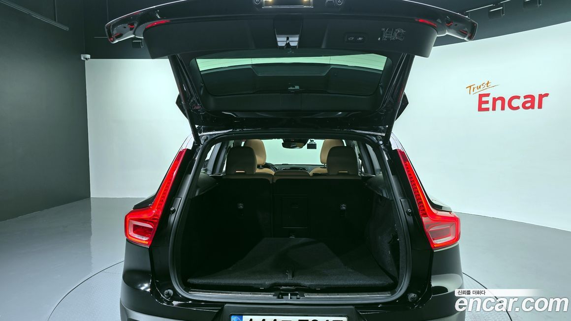 Volvo XC40 2021