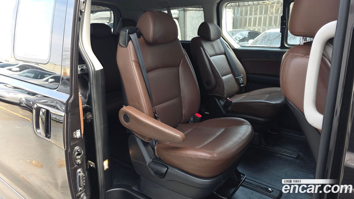 Hyundai Starex 2019