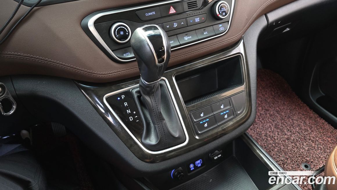 Hyundai Starex 2019