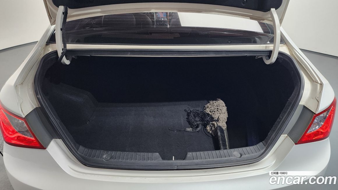 Hyundai Sonata 2010