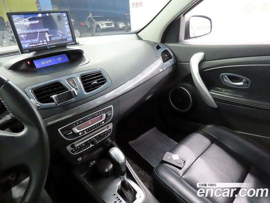 Renault-KoreaSamsung SM3 2011