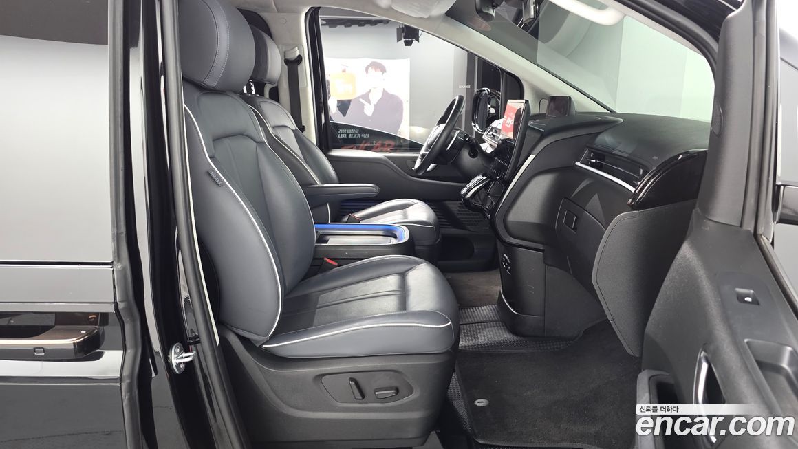 Hyundai Staria 2023
