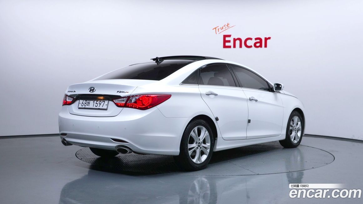 Hyundai Sonata 2010