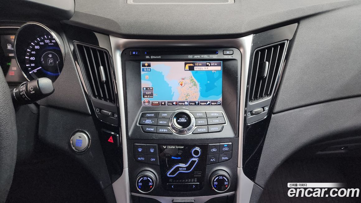 Hyundai Sonata 2010
