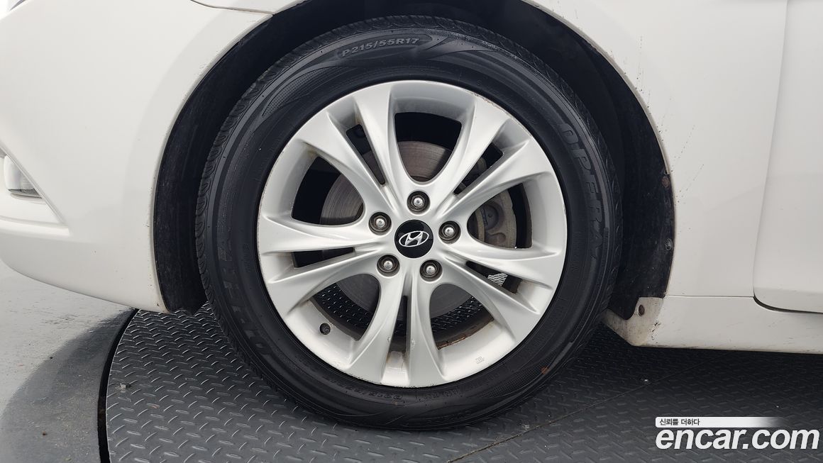 Hyundai Sonata 2010