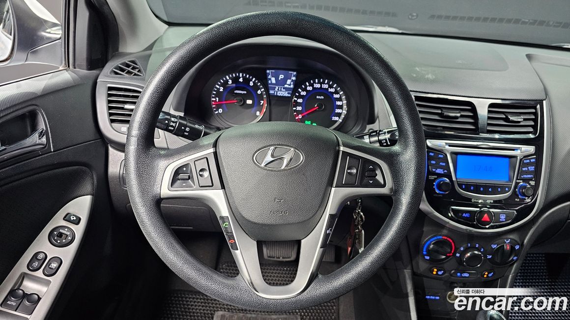 Hyundai Accent 2012