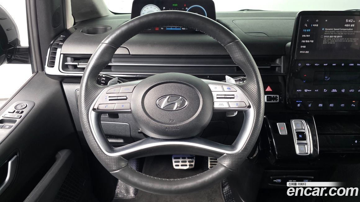 Hyundai Staria 2023