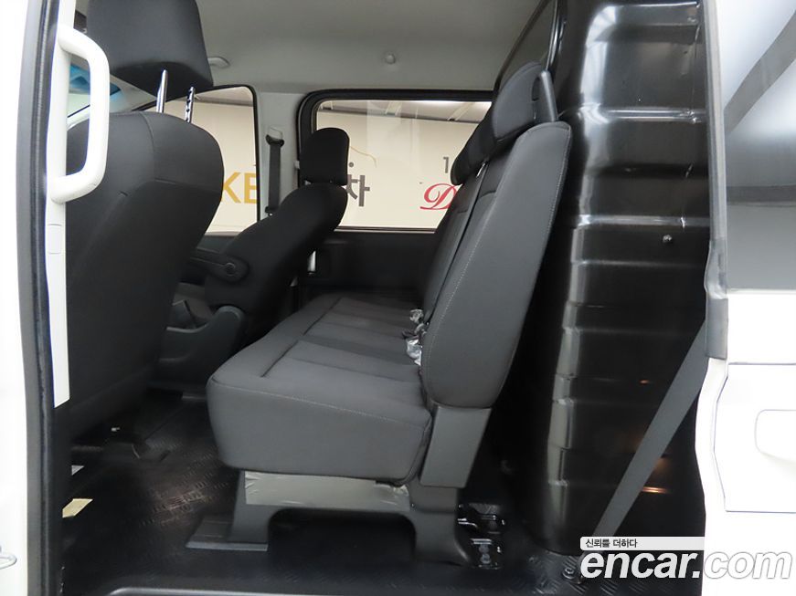 Hyundai Staria 2023