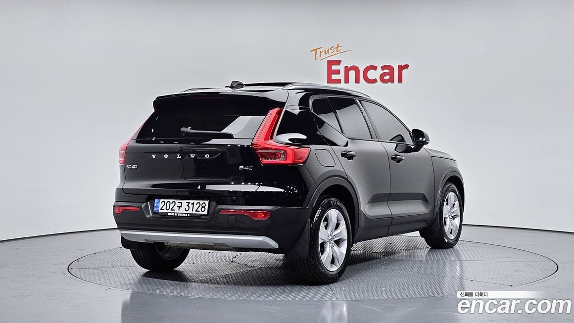 Volvo XC40 2021