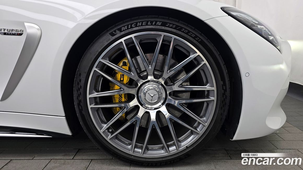 Mercedes-Benz AMG GT 2025