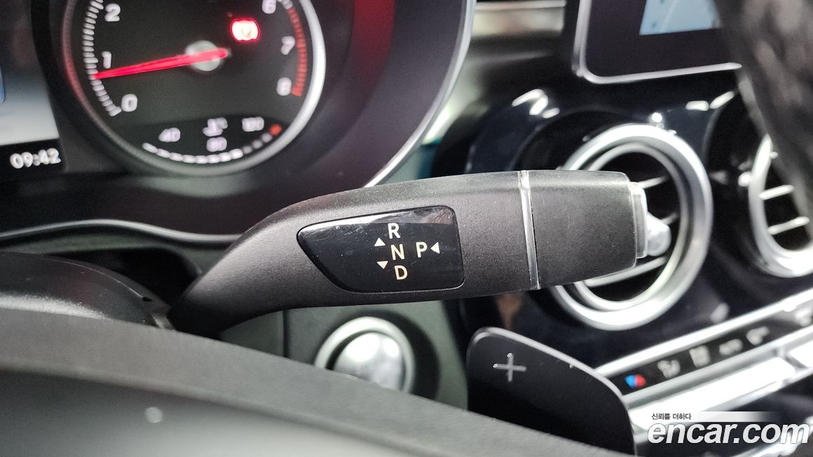 Mercedes-Benz GLC-Class 2019