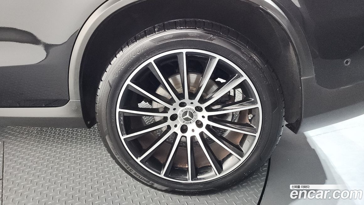 Mercedes-Benz GLC-Class 2019