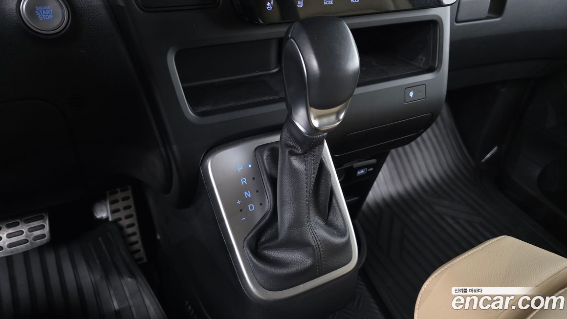 Hyundai Staria 2022