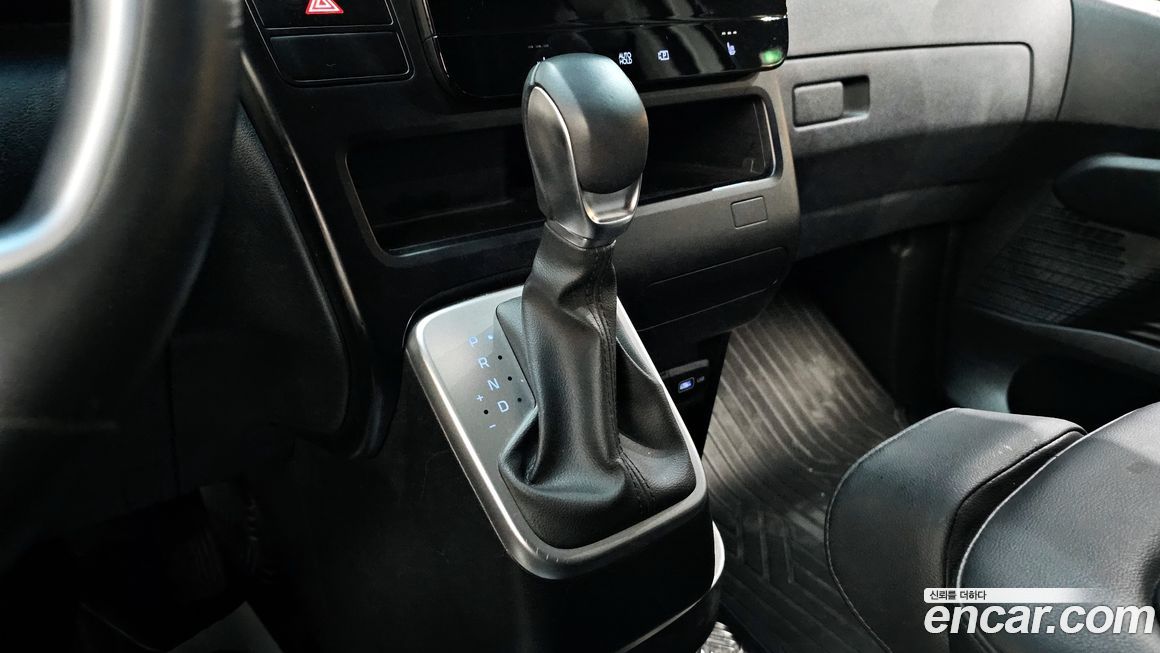 Hyundai Staria 2023