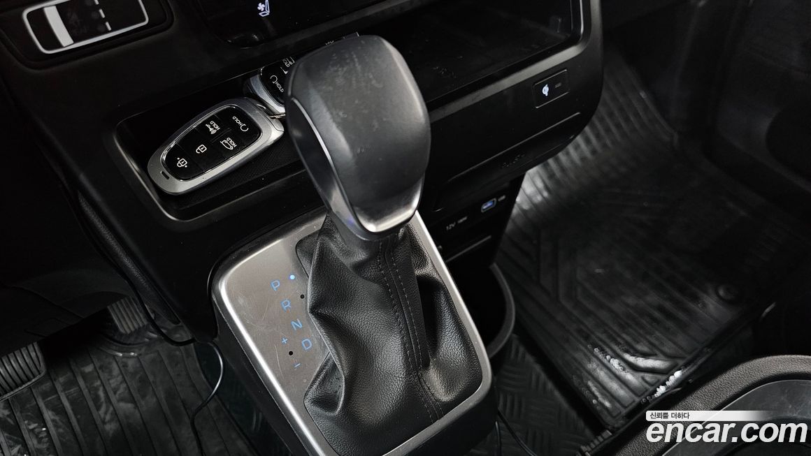 Hyundai Staria 2023