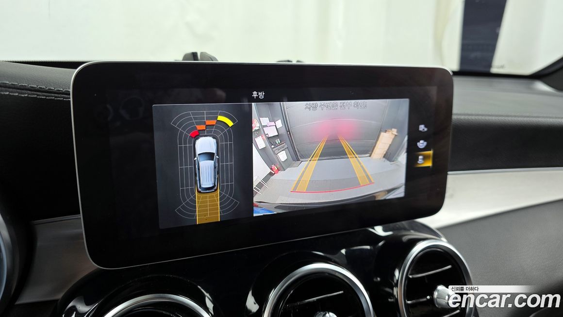 Mercedes-Benz GLC-Class 2021