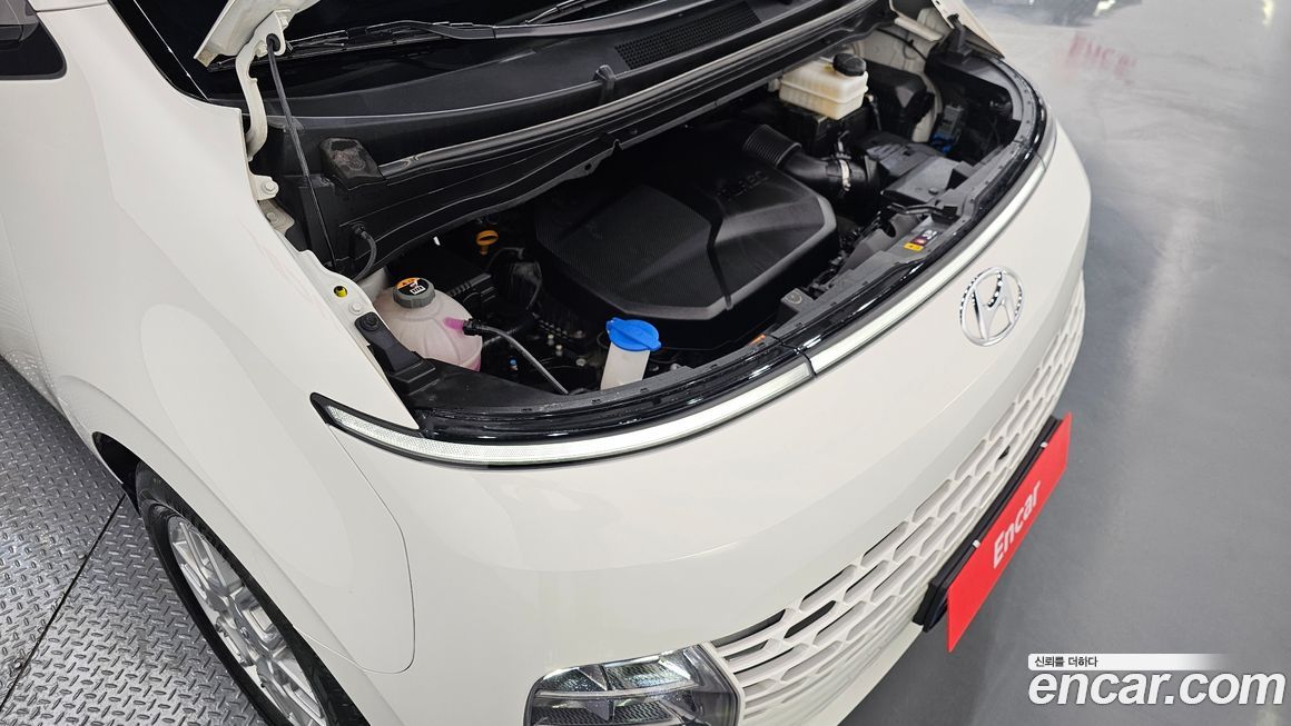 Hyundai Staria 2023