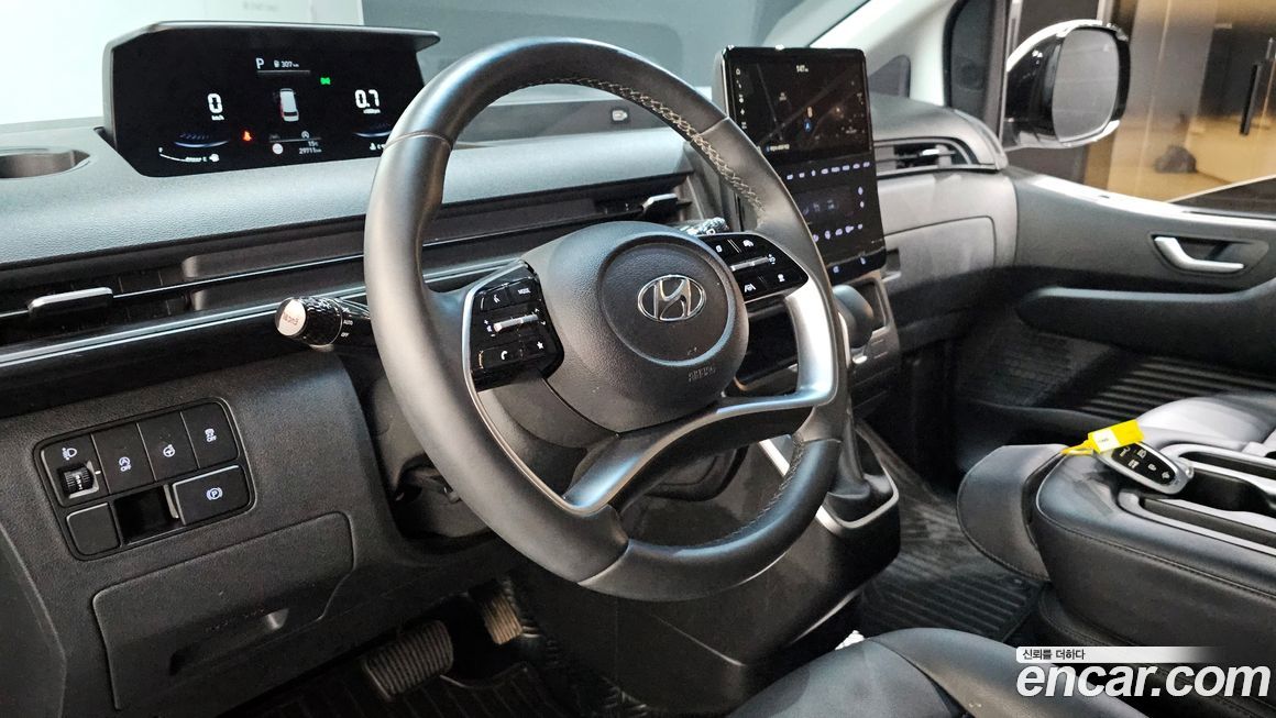 Hyundai Staria 2023